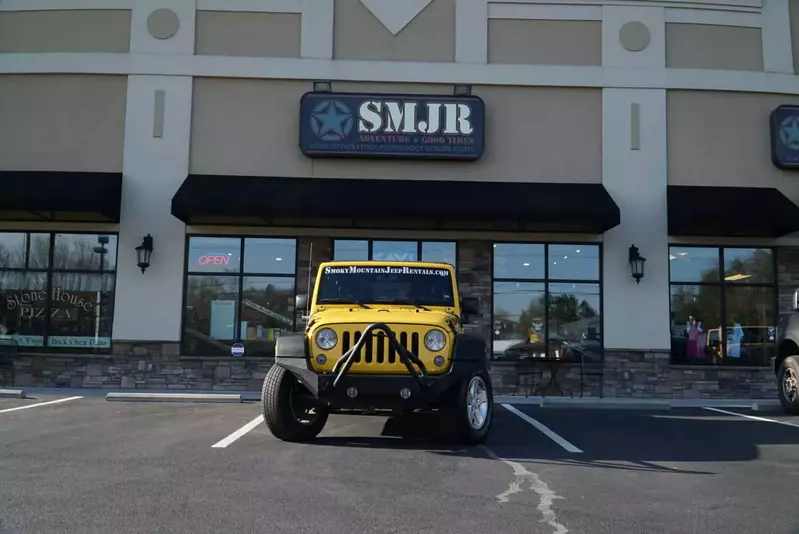 smoky mountain jeep rental building