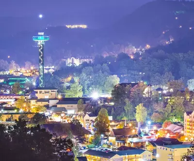 downtown gatlinburg at night