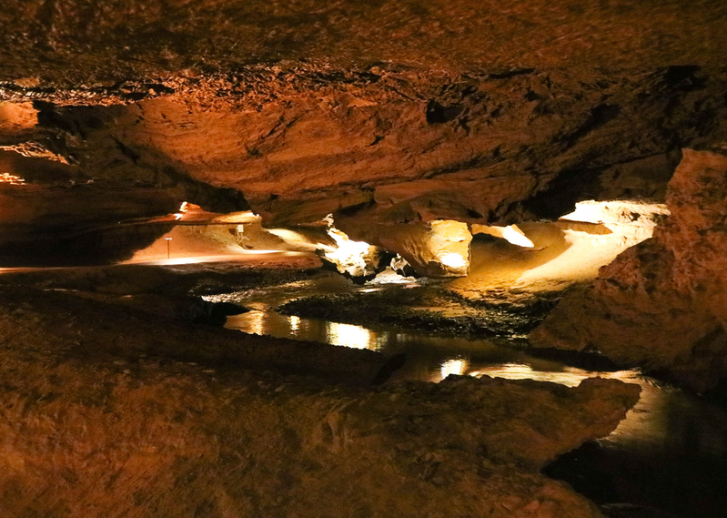 Tuckaleechee Caverns